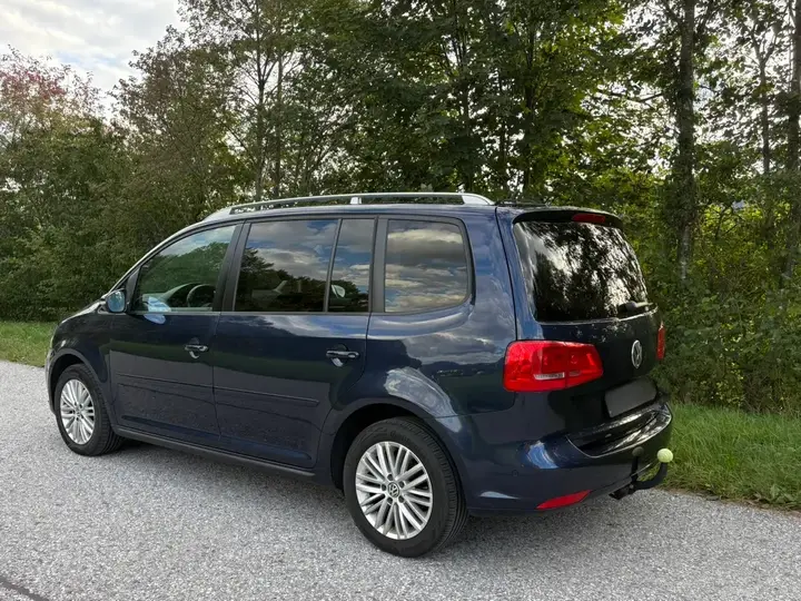 Volkswagen Touran 2015 photo 3