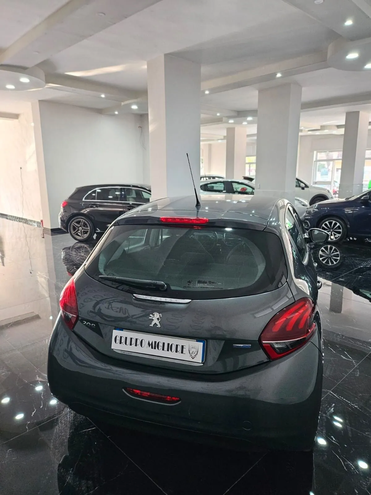 Peugeot 208 2016 photo 3