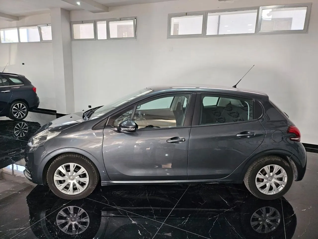 Peugeot 208 2016 photo 4