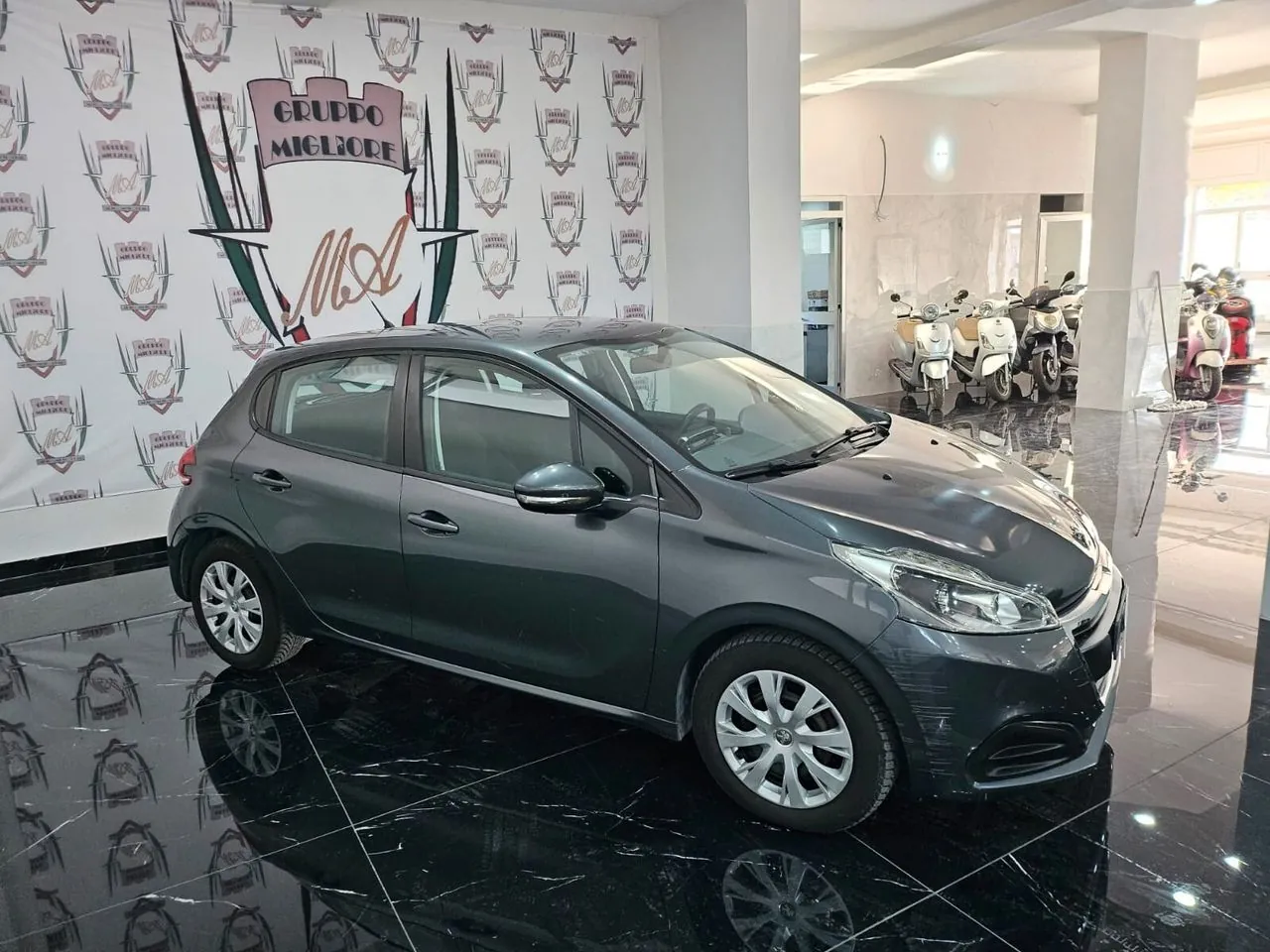 Peugeot 208 2016 photo 2