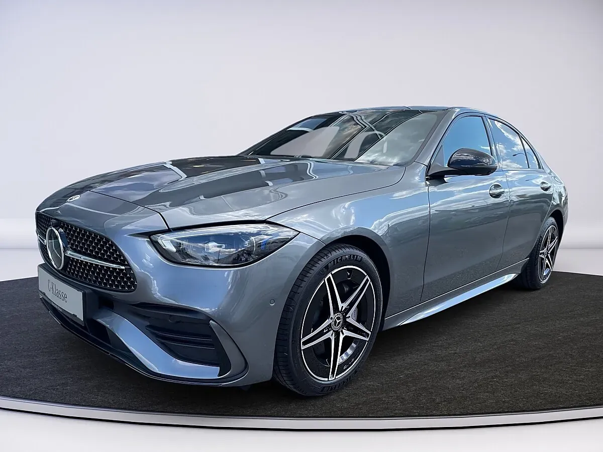 Mercedes-Benz C-Class photo 2