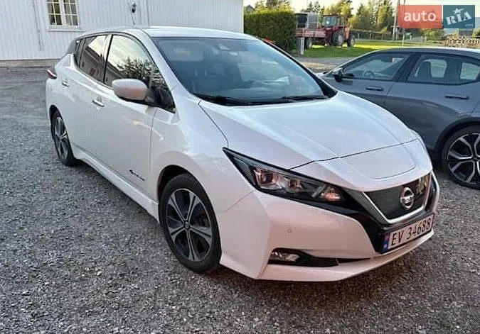Nissan Leaf 2018 photo 3