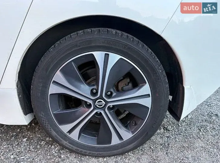 Nissan Leaf 2018 photo 5