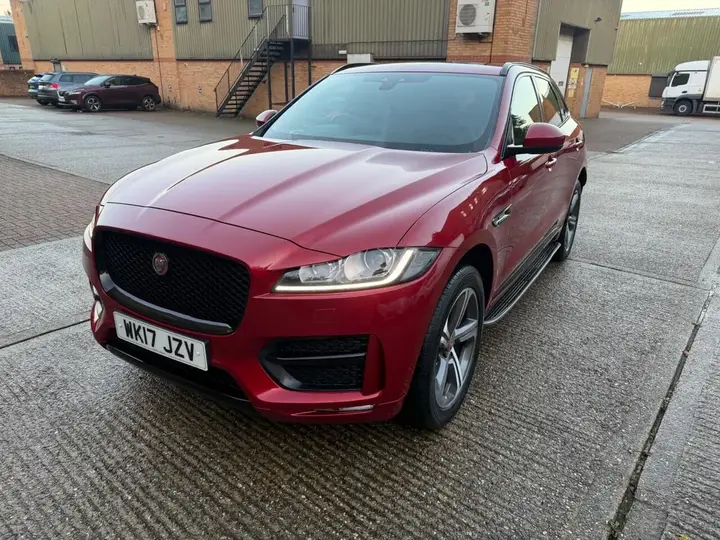 Jaguar F-Pace 2017 photo 3