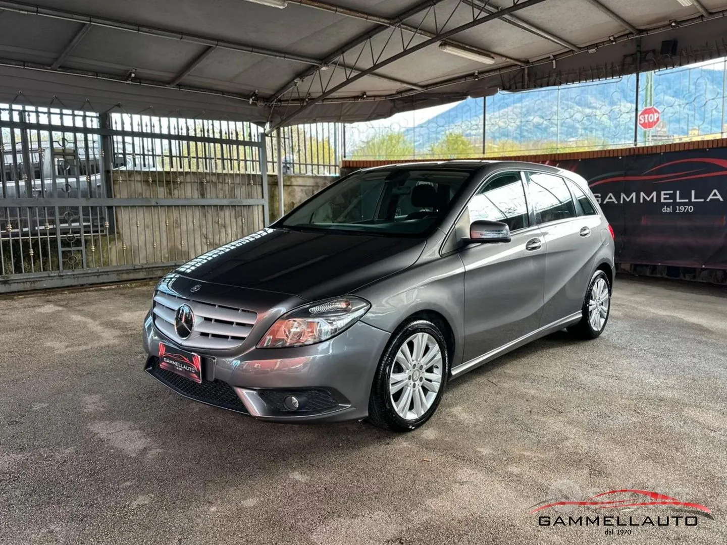 Mercedes-Benz B160 2014 photo 2