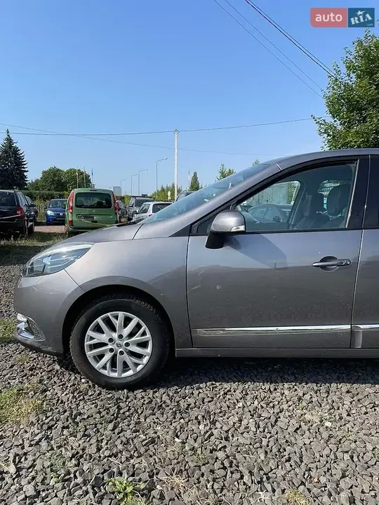 Renault Grand Scenic 2016 photo 4