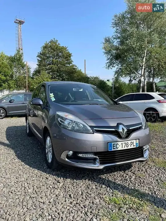 Renault Grand Scenic 2016 photo 2