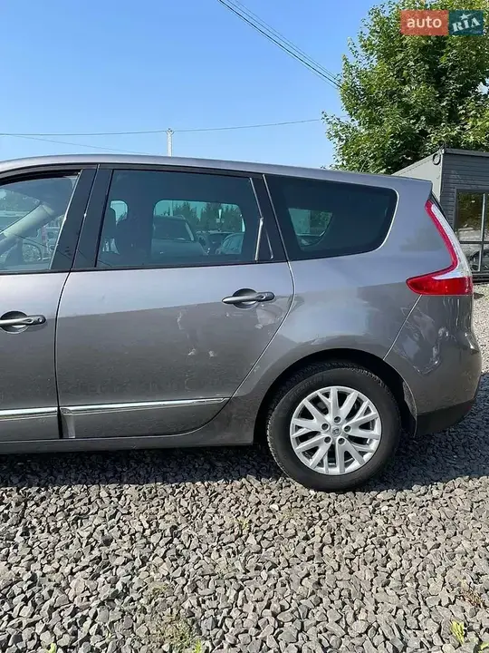 Renault Grand Scenic 2016 photo 5