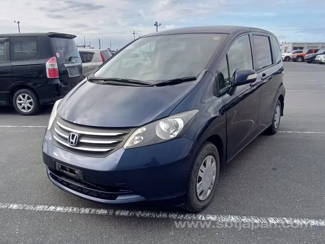 Honda Freed G 2009 photo 2