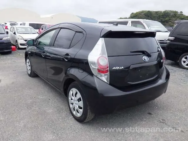 Toyota Aqua G 2014 photo 3