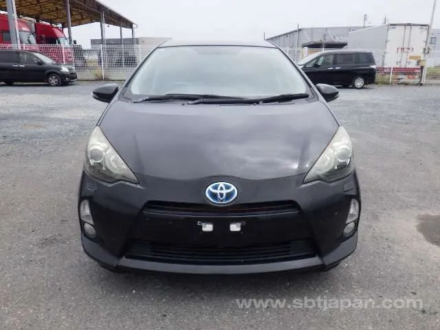Toyota Aqua G 2014 photo 5
