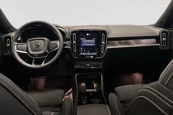 Volvo Ex40 2025 photo 5