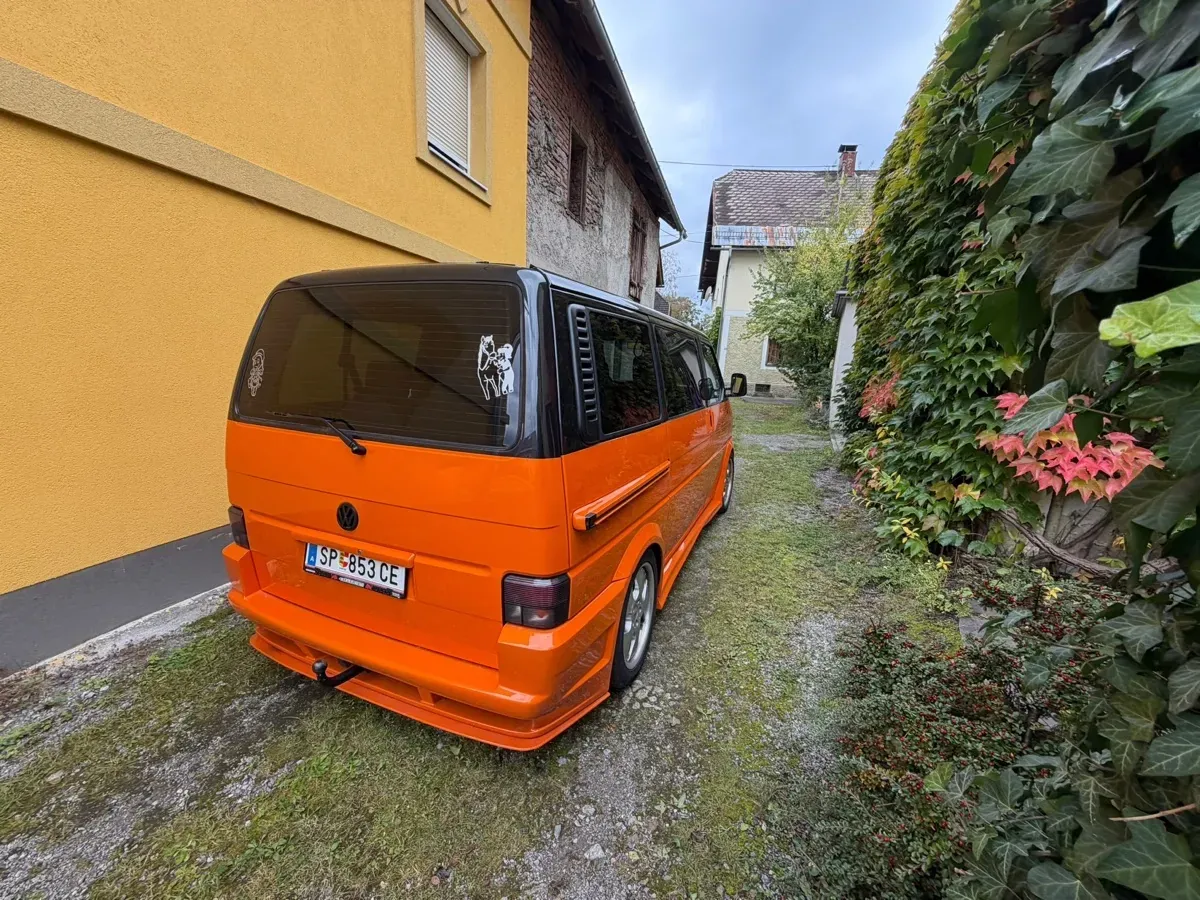 Volkswagen T4 1996 photo 3