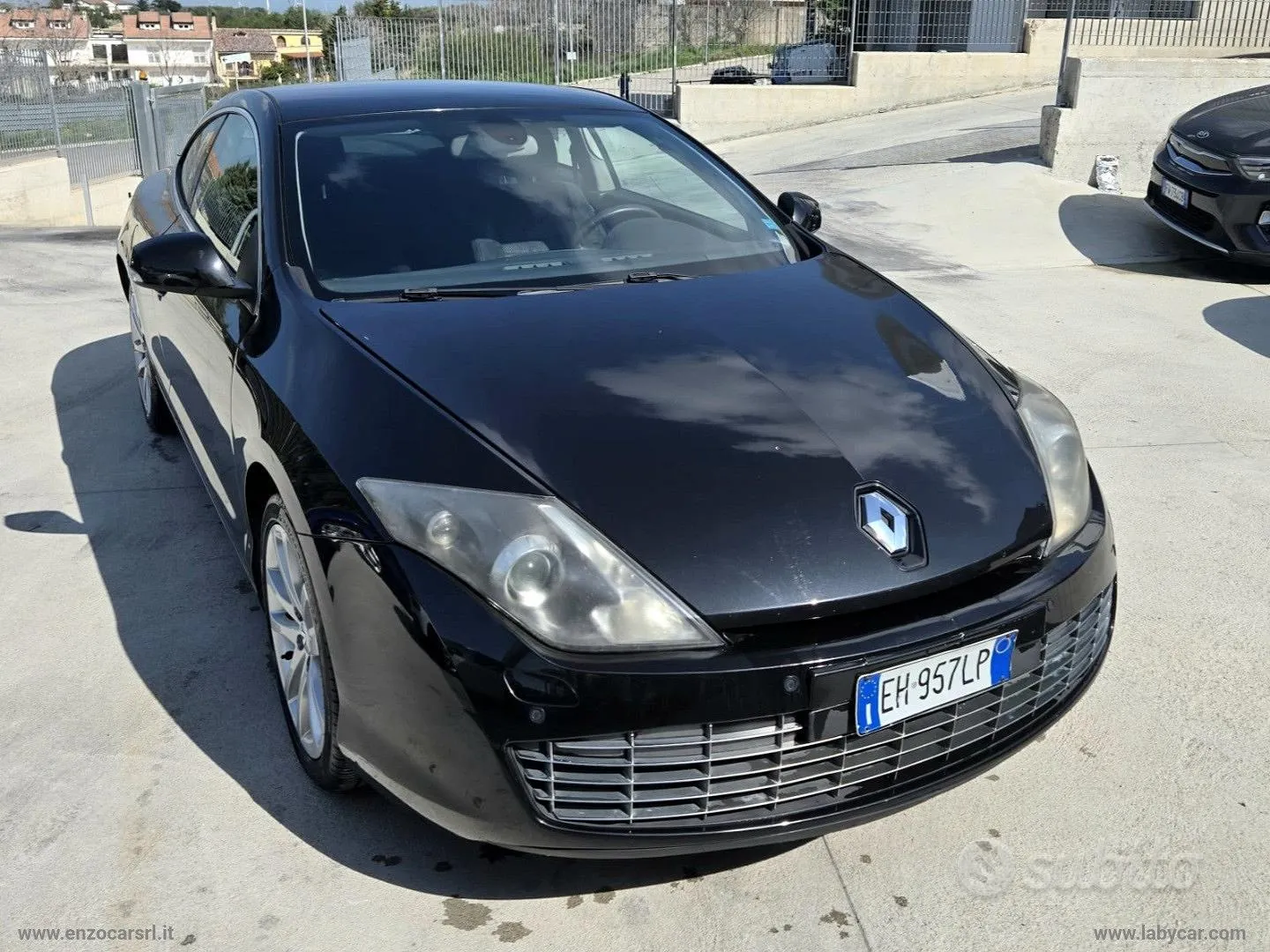 Renault Laguna 2011 photo 4