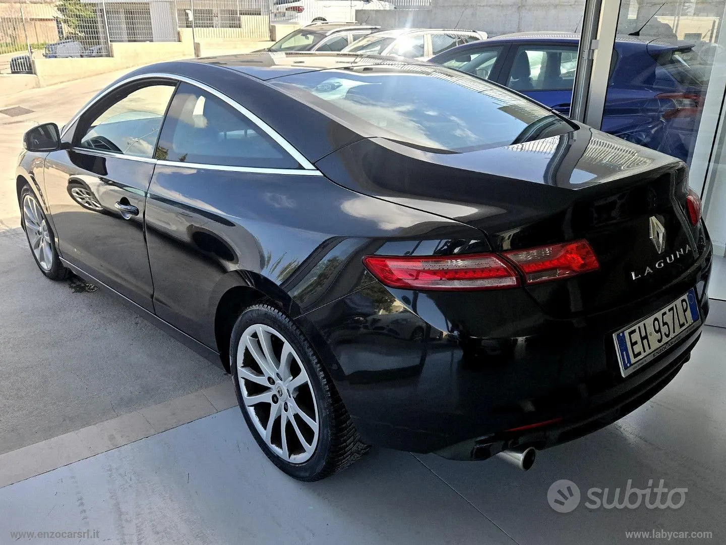 Renault Laguna 2011 photo 2