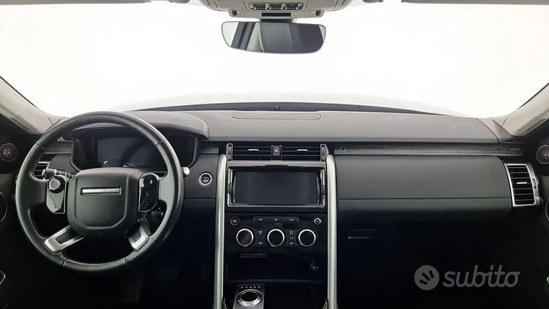 Land Rover Discovery 2019 photo 4