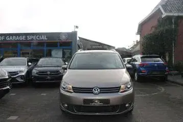 Volkswagen Touran 2012 photo 2