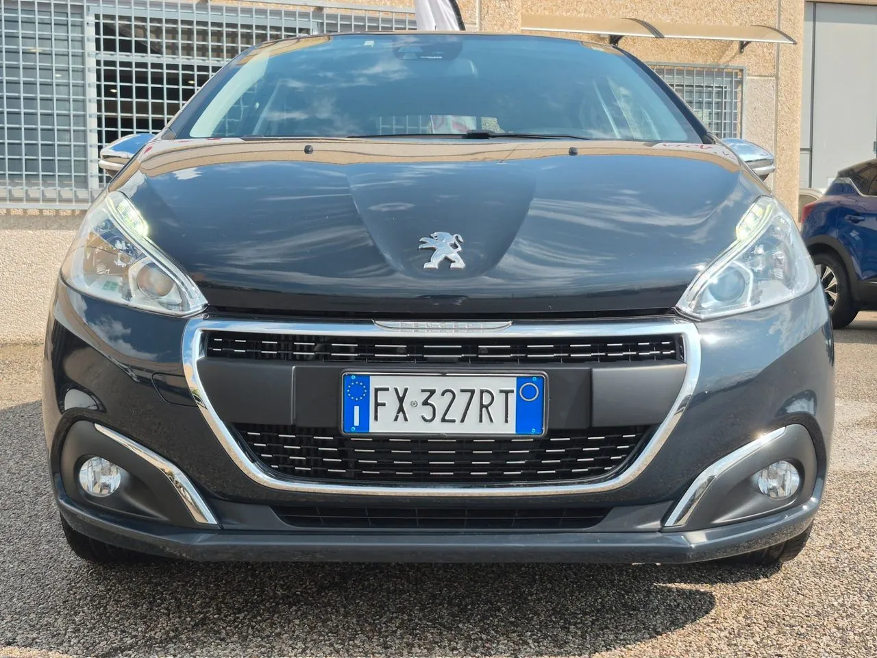 Peugeot 208 2019 photo 2