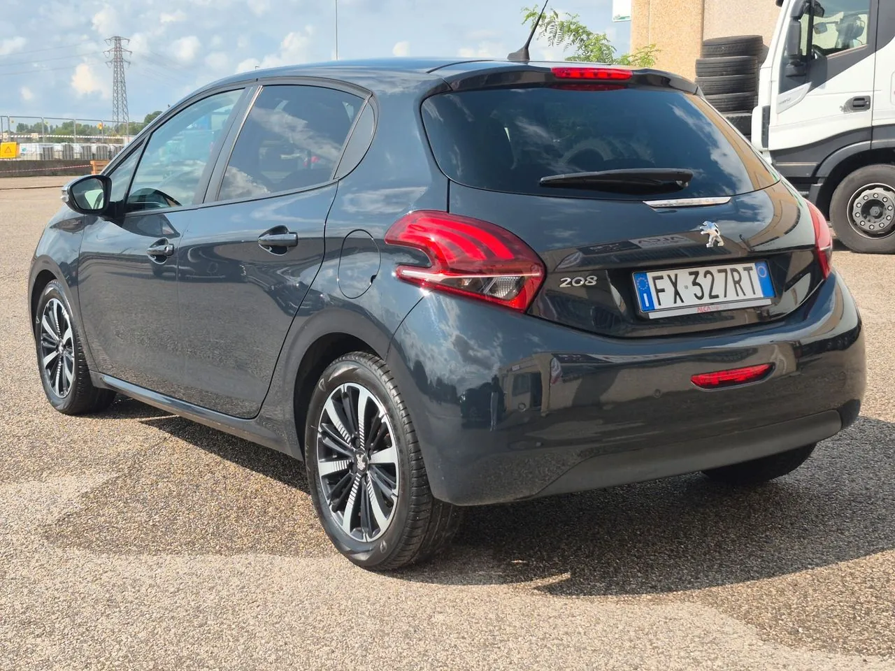 Peugeot 208 2019 photo 4