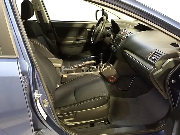 Subaru Xv 2012 photo 3