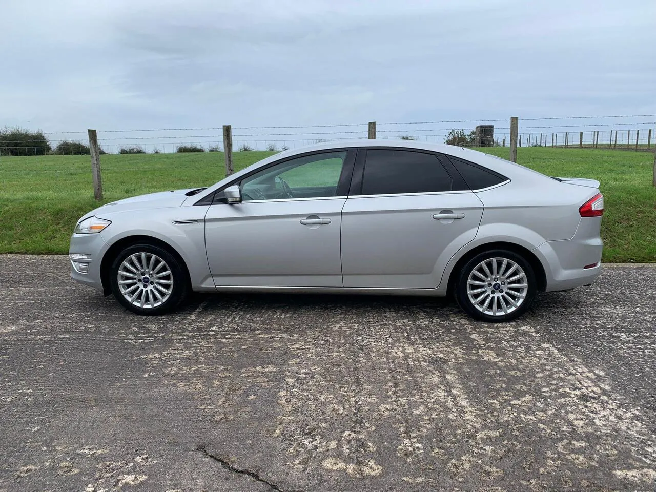 Ford Mondeo 2013 photo 3