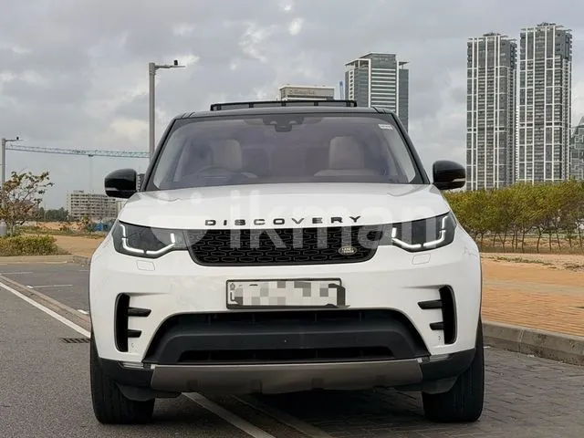 Land Rover Discovery 2017 photo 2