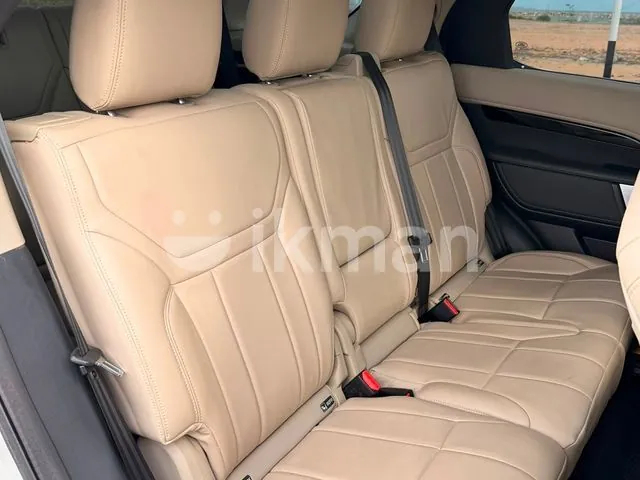 Land Rover Discovery 2017 photo 5