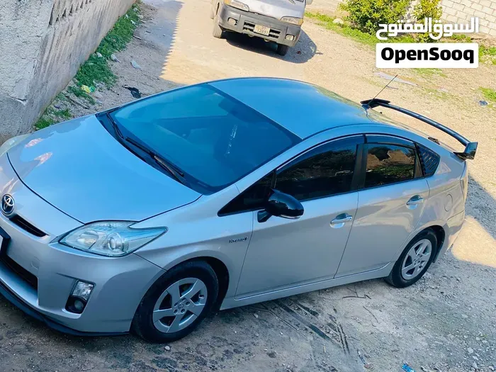 Toyota Prius 2011 photo 2