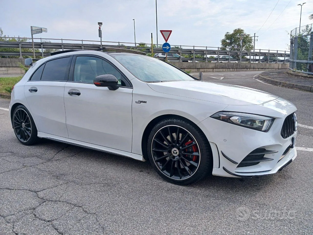 Mercedes-Benz A-Class 2018 photo 2