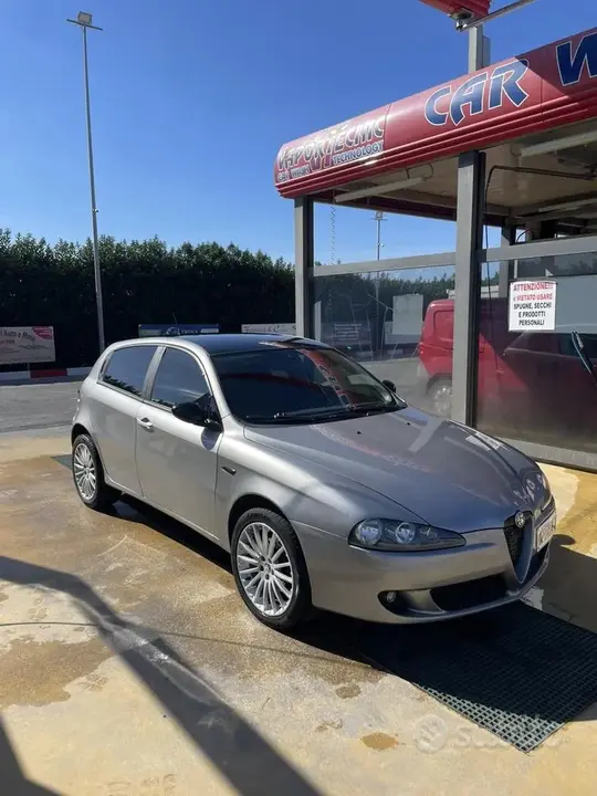 Alfa Romeo 147