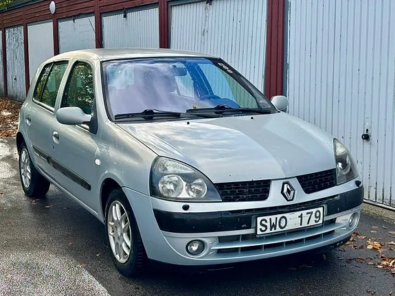 Renault Clio 2002 photo 2
