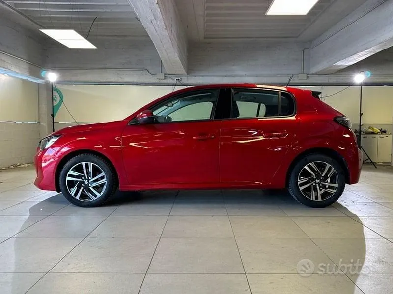Peugeot 208 2020 photo 2