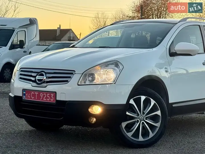 Nissan Qashqai+2 2010 photo 3