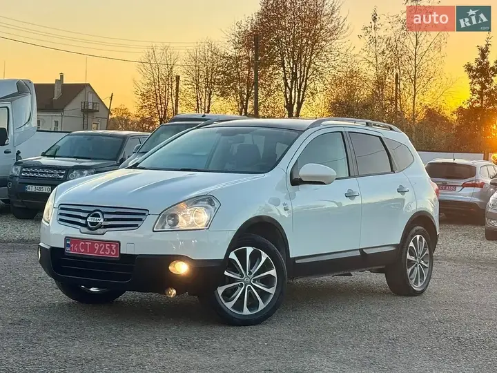 Nissan Qashqai+2
