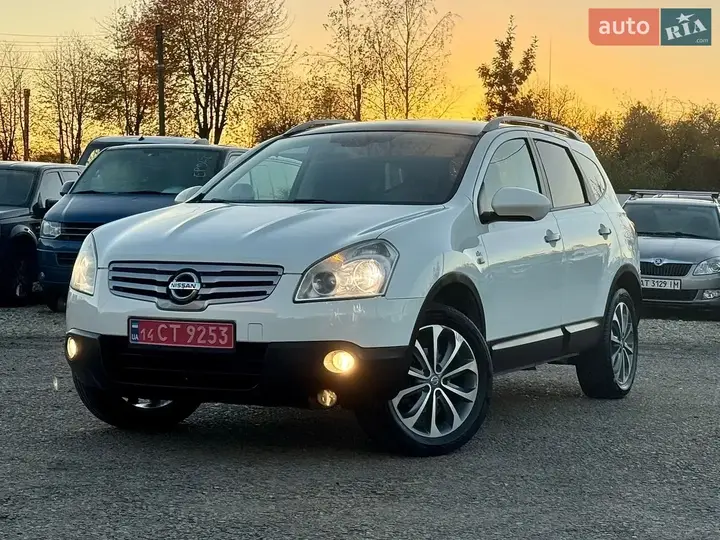 Nissan Qashqai+2 2010 photo 2