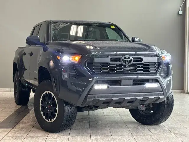 Toyota Tacoma 2025 photo 2