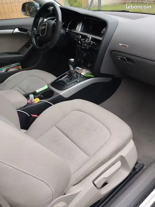 Audi A5 2010 photo 2