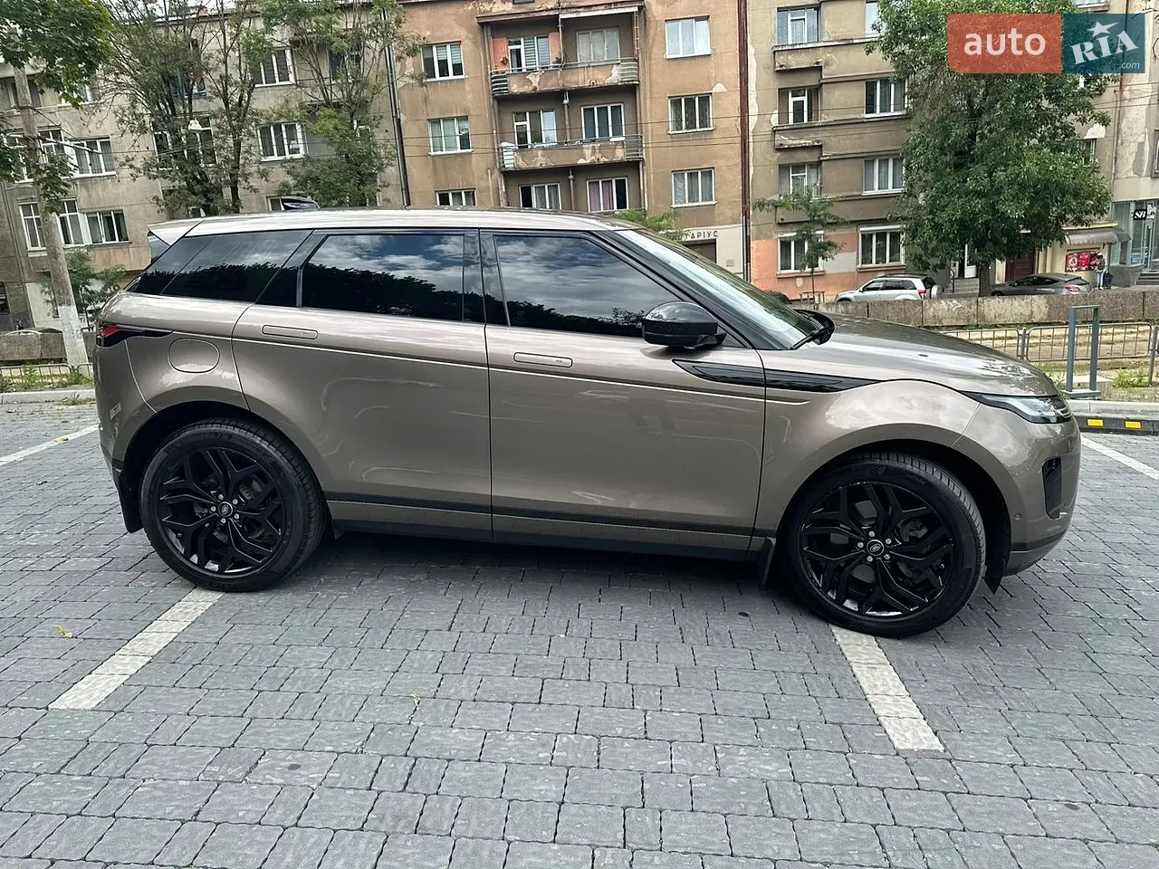 Land Rover Range Rover Evoque 2019 photo 3
