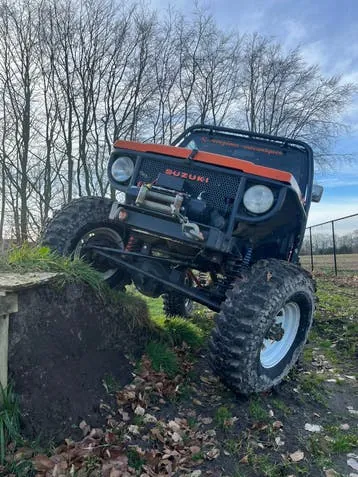 Suzuki Samurai
