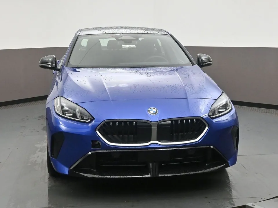 BMW 2 Series 2026 photo 2