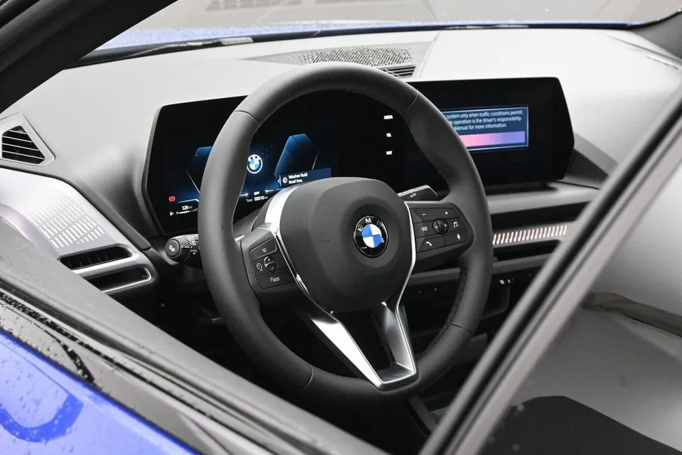 BMW 2 Series 2026 photo 5