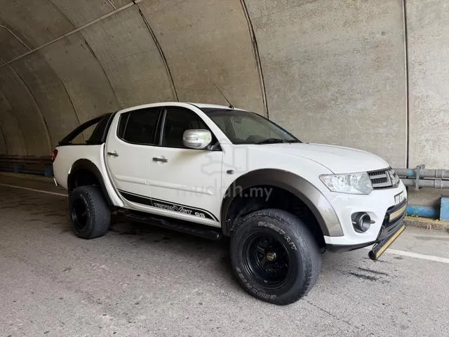 Mitsubishi Triton