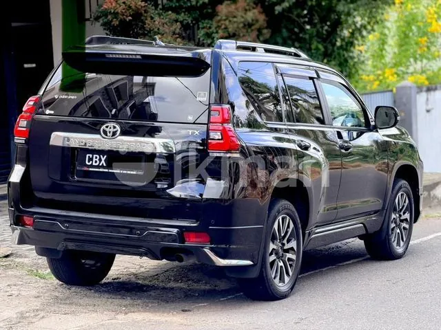 Toyota Land Cruiser Prado 2023 photo 5