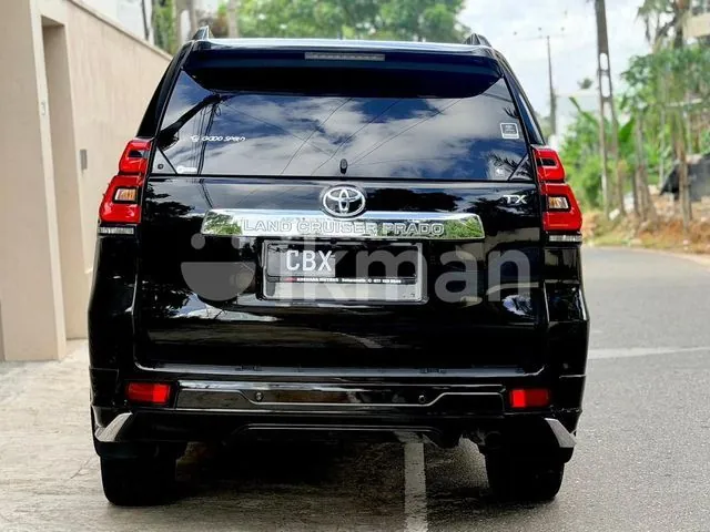 Toyota Land Cruiser Prado 2023 photo 3