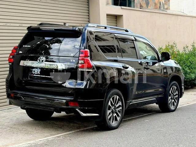 Toyota Land Cruiser Prado 2023 photo 2