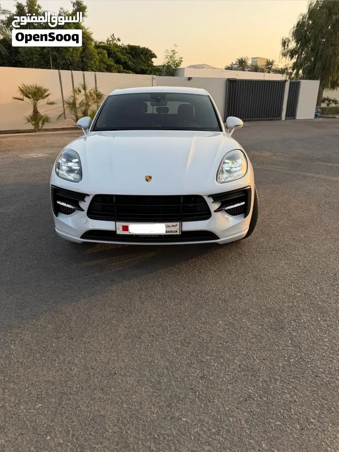 Porsche Macan 2021 photo 2