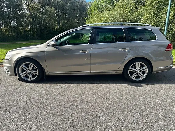 Volkswagen Passat 2014 photo 2