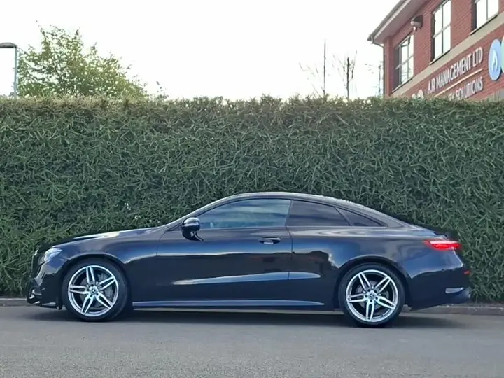 Mercedes-Benz E-Class 2020 photo 4