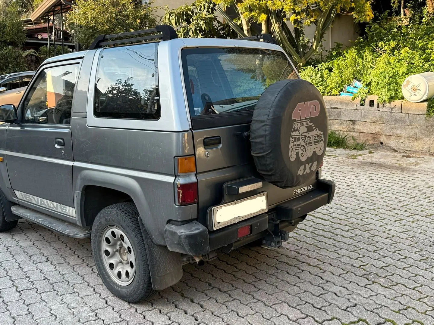 Daihatsu Feroza 1990 photo 4