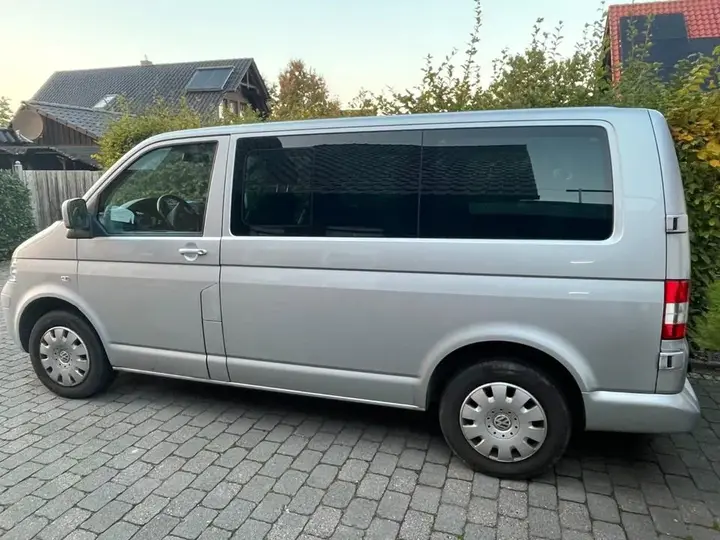 Volkswagen T5 Caravelle
